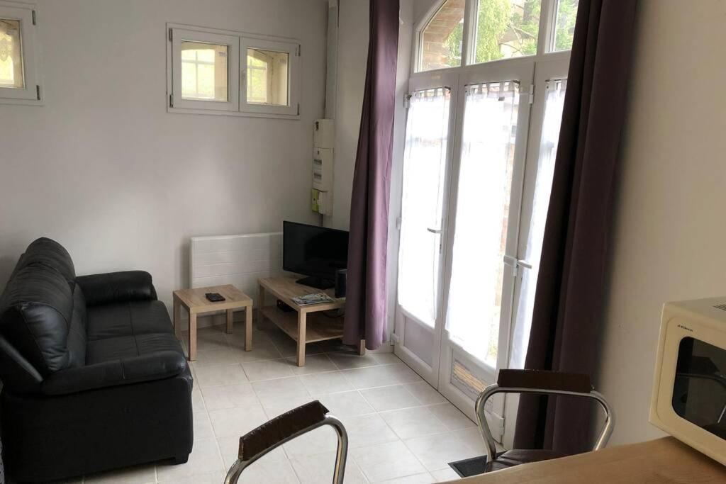 Studio sympathique proche de la gare et l’hopital Montereau-faut-Yonne Extérieur photo